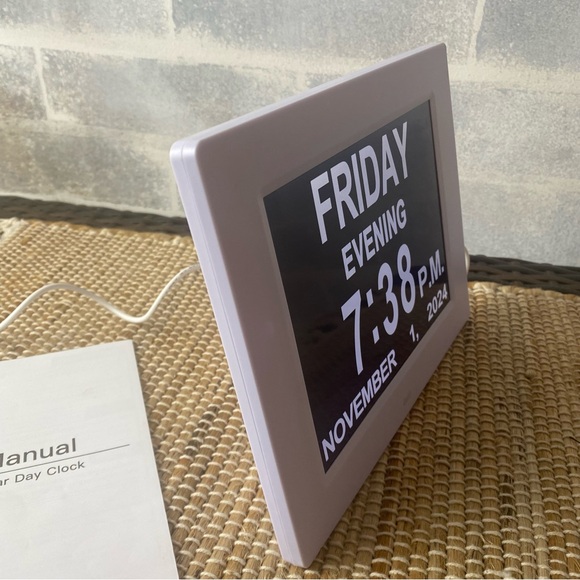 Digital Calendar Day Clock Lrg Screen Multiple Alarms Great Reminders Wall/Desk - Picture 3 of 6